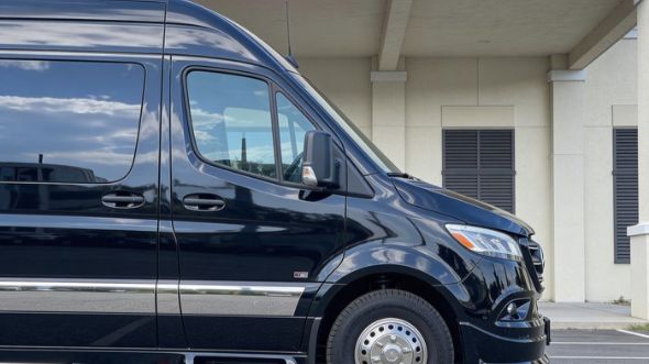12 passenger sprinter van vancouver