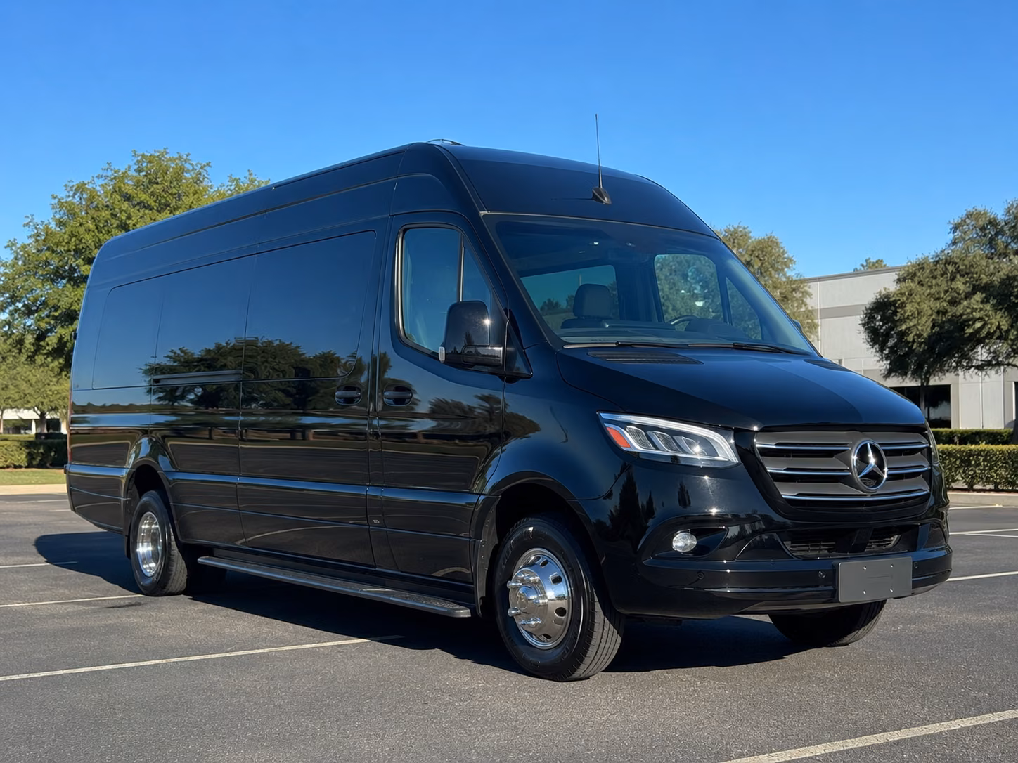 18 passenger sprinter van
