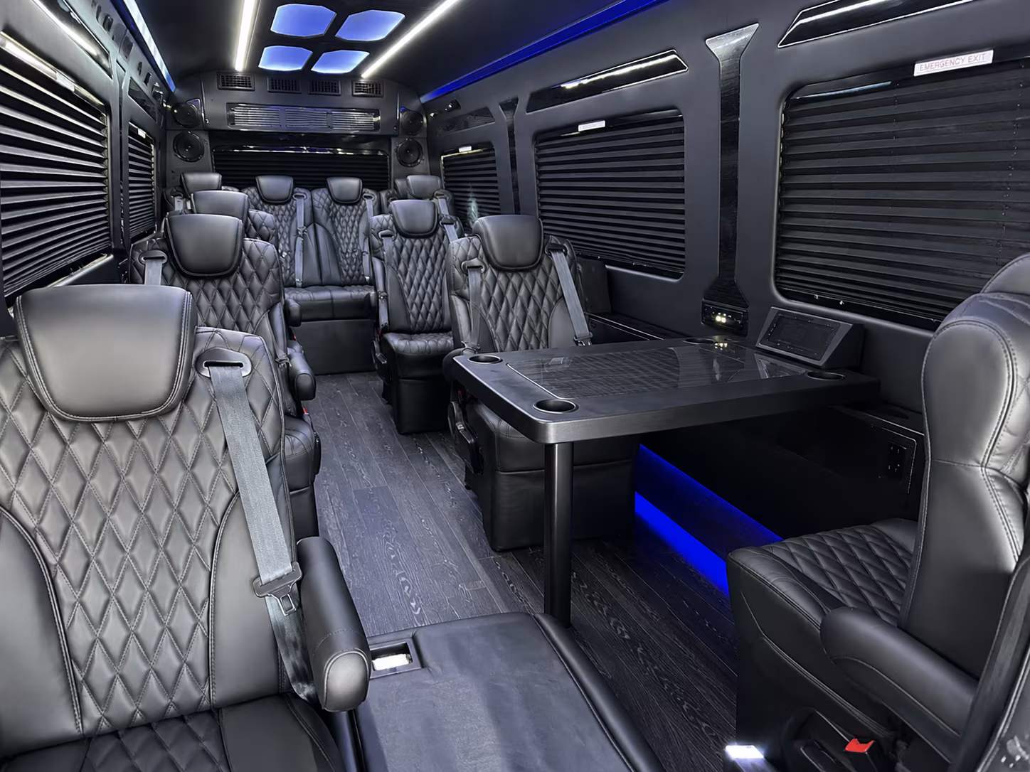 find the perfect transportation for your next airport transfer 4