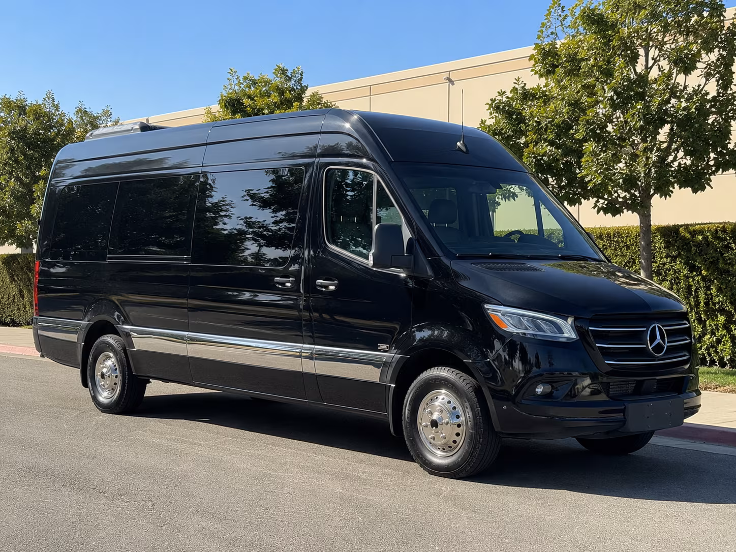 find the perfect transportation for your next corporate event 5